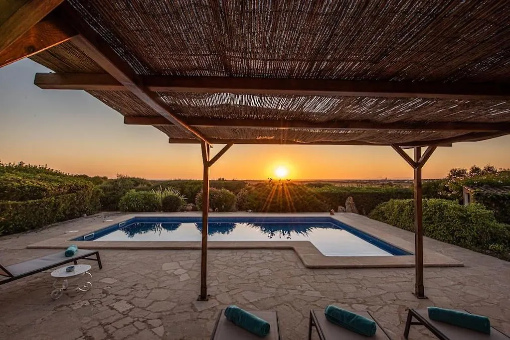 Finca Ca'N Tomeu. Ses Salines  Σπίτι διακοπών
